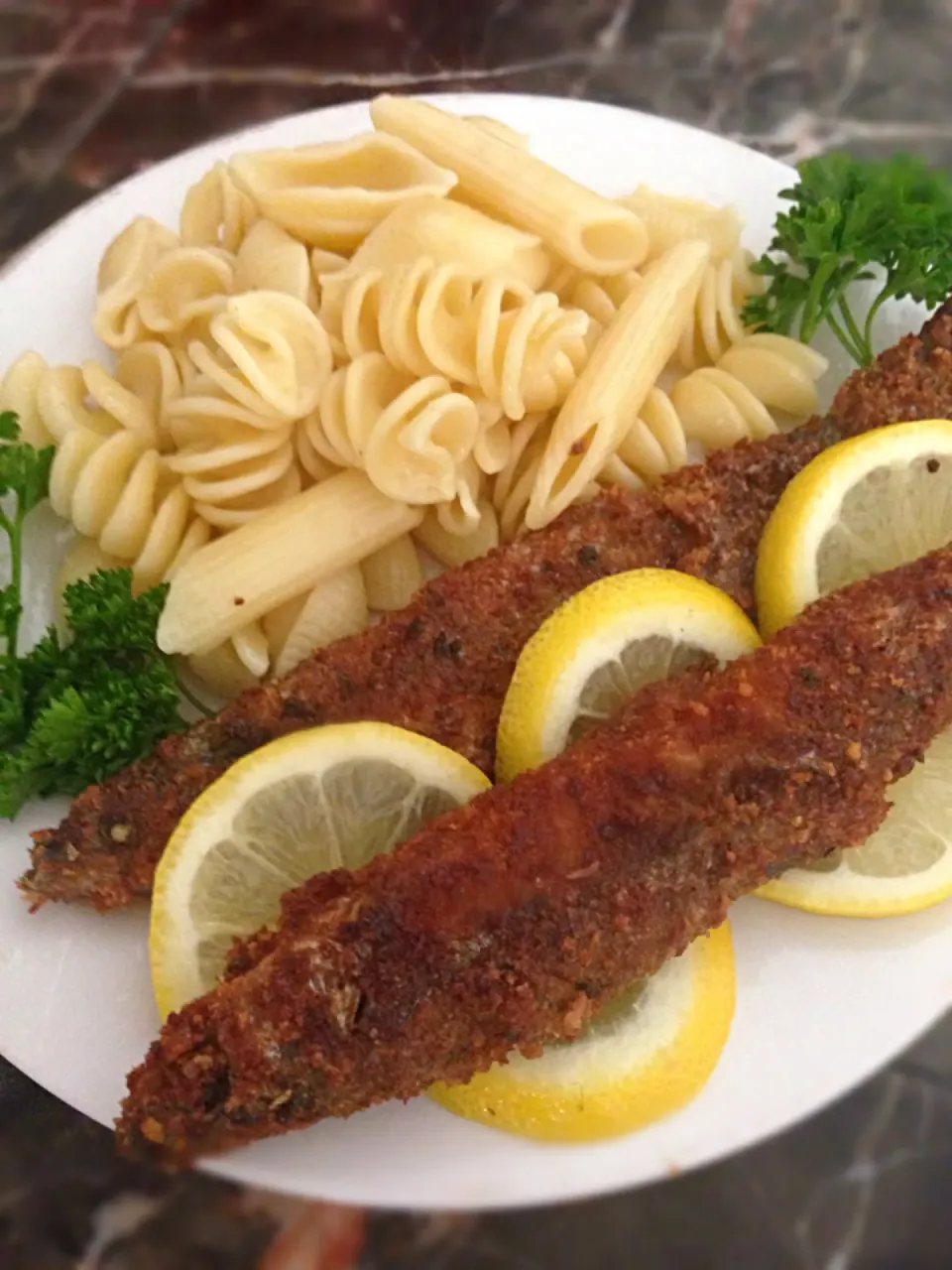 Fried Fish with Macaroni|Samuel Gonzalezさん