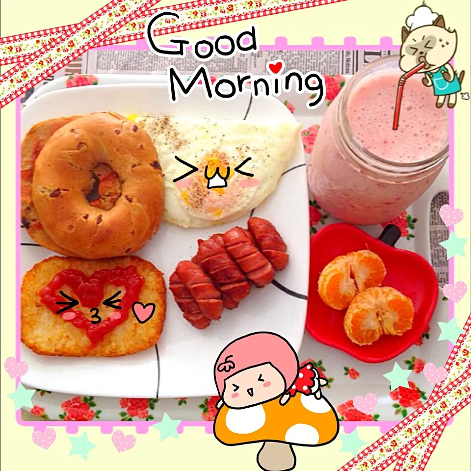 Freshly made Strawberry Banana Smoothie for breakfast.|SnowConeさん