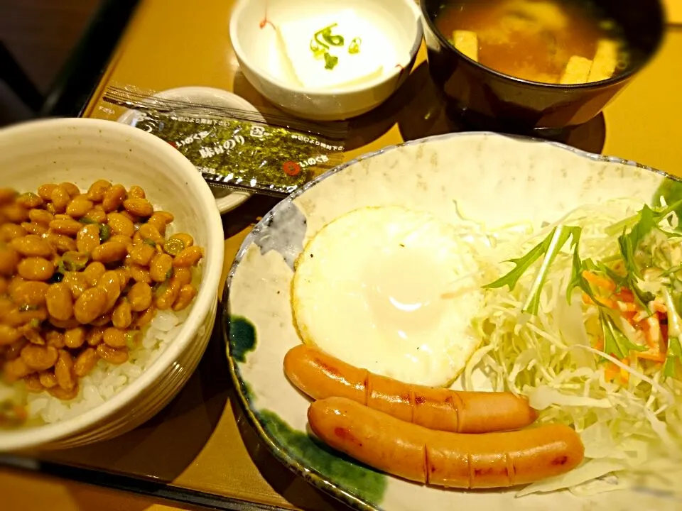 目玉焼朝食＋納豆|ツツカメさん