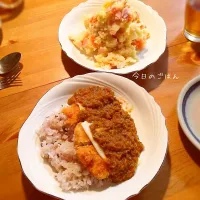 チキンカツカレーとポテトサラダ|まめままさん