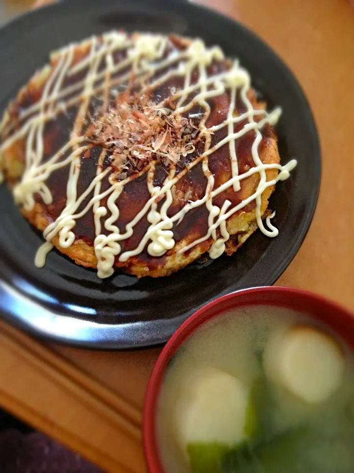 お好み焼き＆お麩とワカメの味噌汁|ともえさん