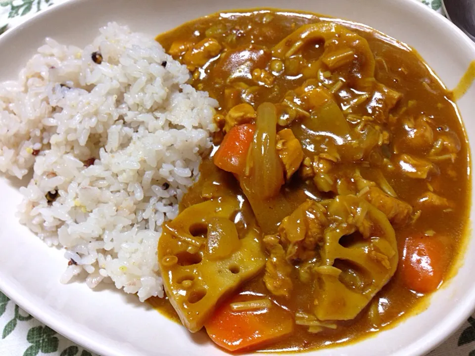 Snapdishの料理写真:蓮根入りチキンカレー🍛|こいちさん