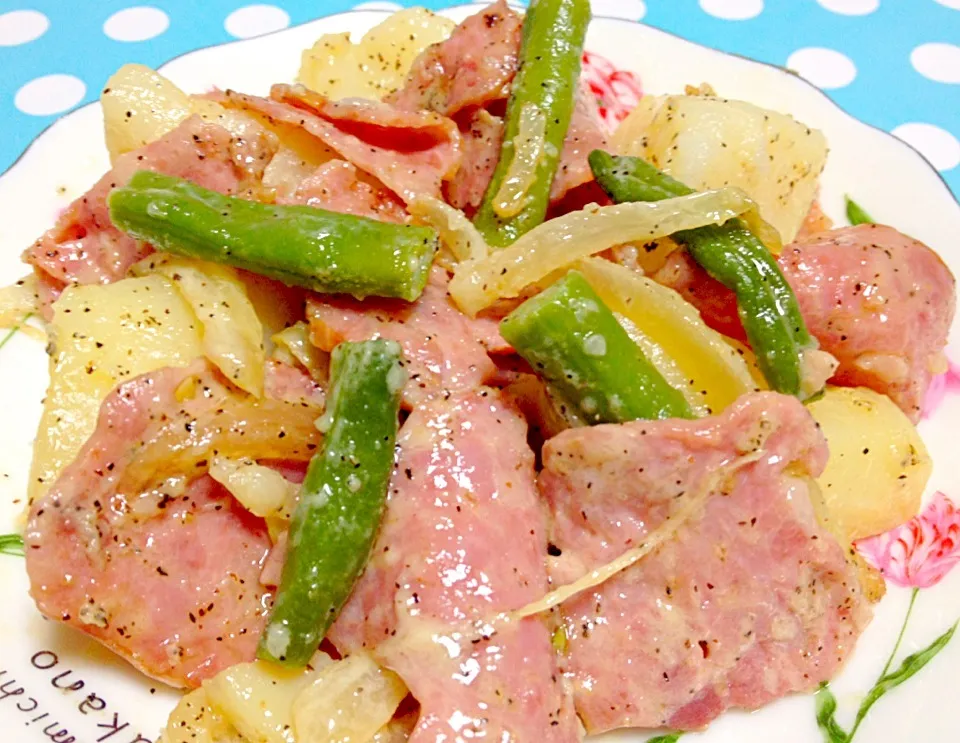 Bacon & Potato stir fry|Liezlさん