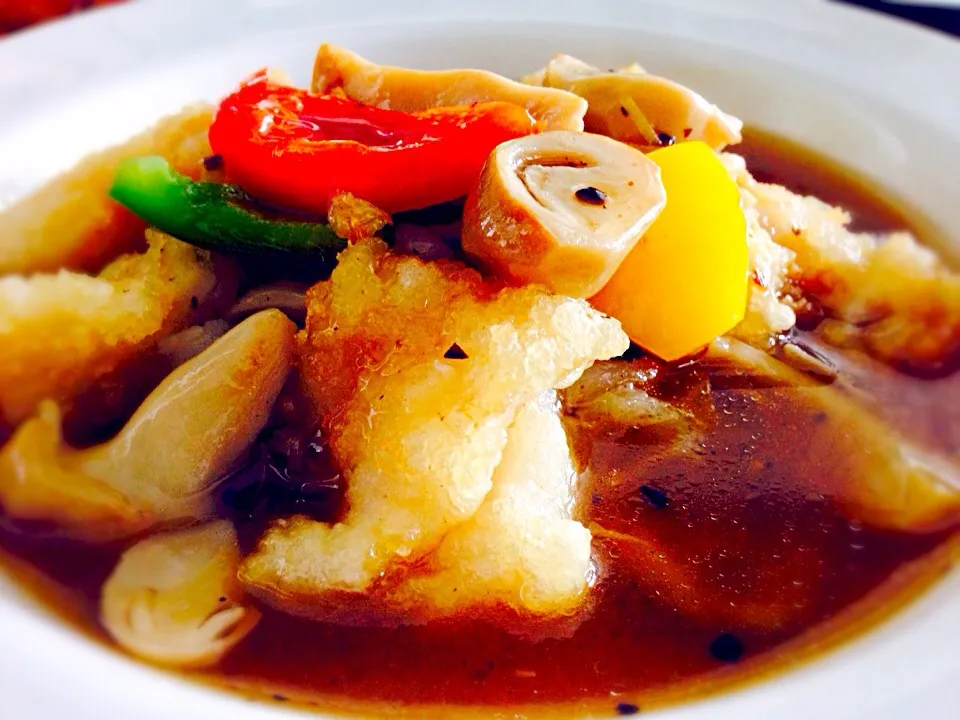 Flat noodle with gravy ราดหน้าปลาเต้าซี่|Yui Phiphitphakdiさん