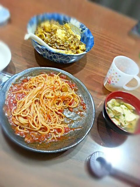 Snapdishの料理写真:ナポリタン
カレー麻婆豆腐
煎餅汁|Tomoki  Murayamaさん