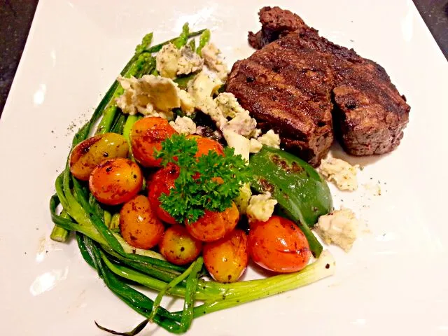 Fillet mignon with roasted vegetable and blue cheese|Alex Smooth @ Gourmet deli (Siam Paragon)さん