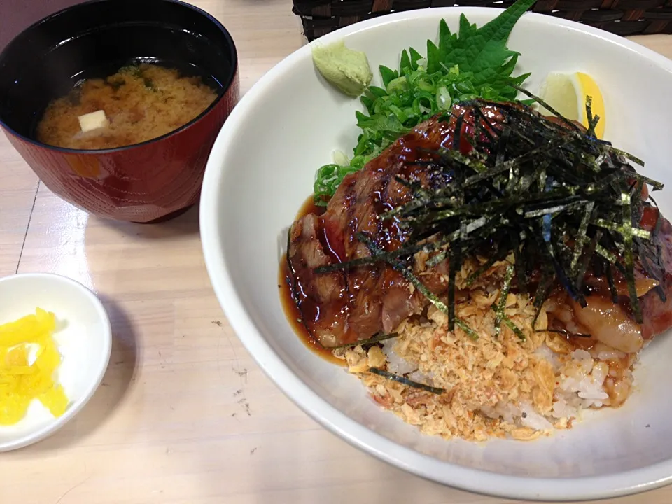 ステーキランチ|さくさくぱんださん