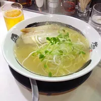 Snapdishの料理写真:〆にラーメン|ペロリさん