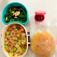 Snapdishの料理写真:4月10日 給食メニューのお弁当|あされんままさん