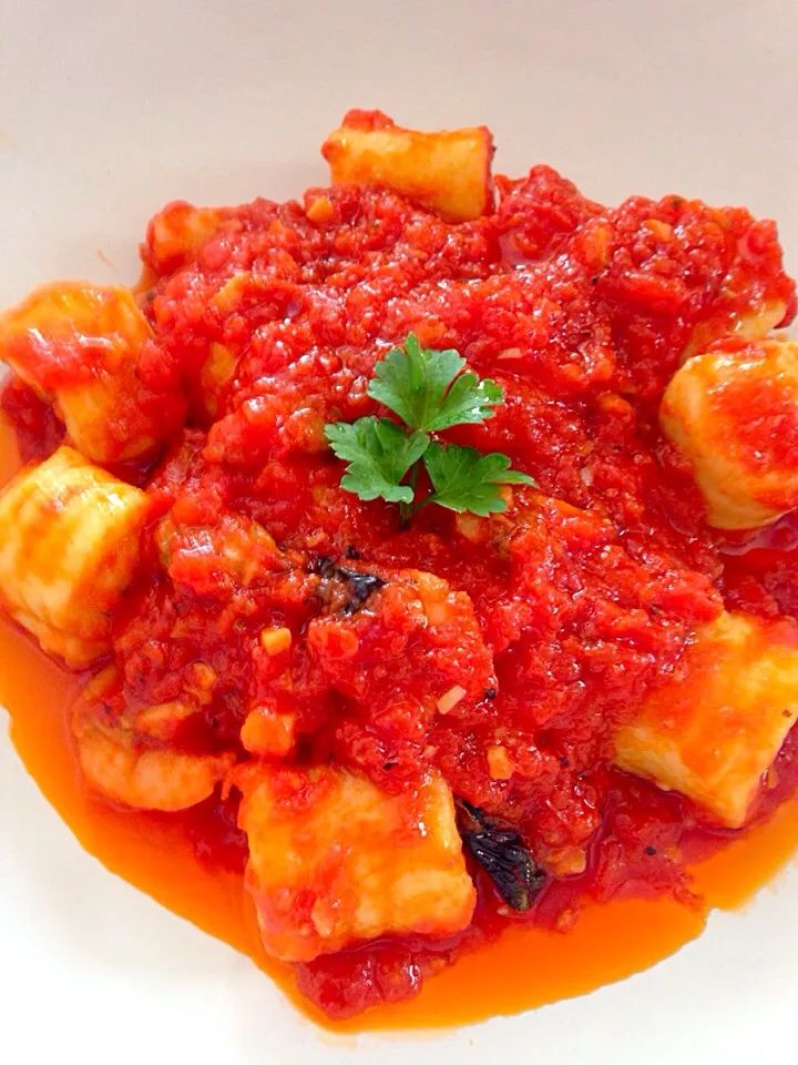 gnocchi pomodoro gamberi e basilico|antonio scottoさん