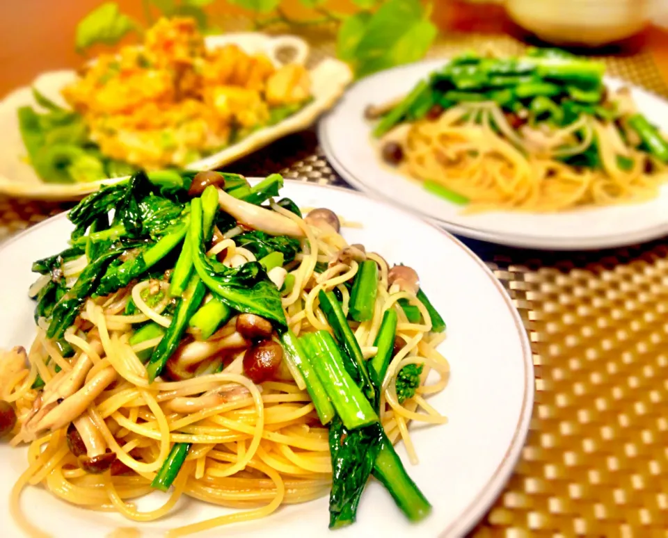 Spaghetti with shimeji mushrooms and komatsuna spinach and anchovies|Kirk Awiamさん