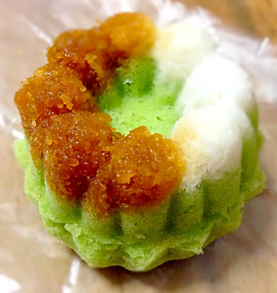 Traditional steamed cake with coconut|coxiella24さん