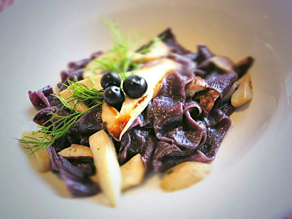 blueberries pasta with porcini mushrooms|Roberto Anesiさん