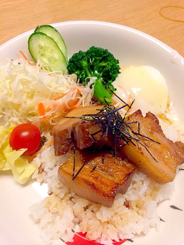 Snapdishの料理写真:炊飯器で作る豚バラ丼|ひゆとも。さん