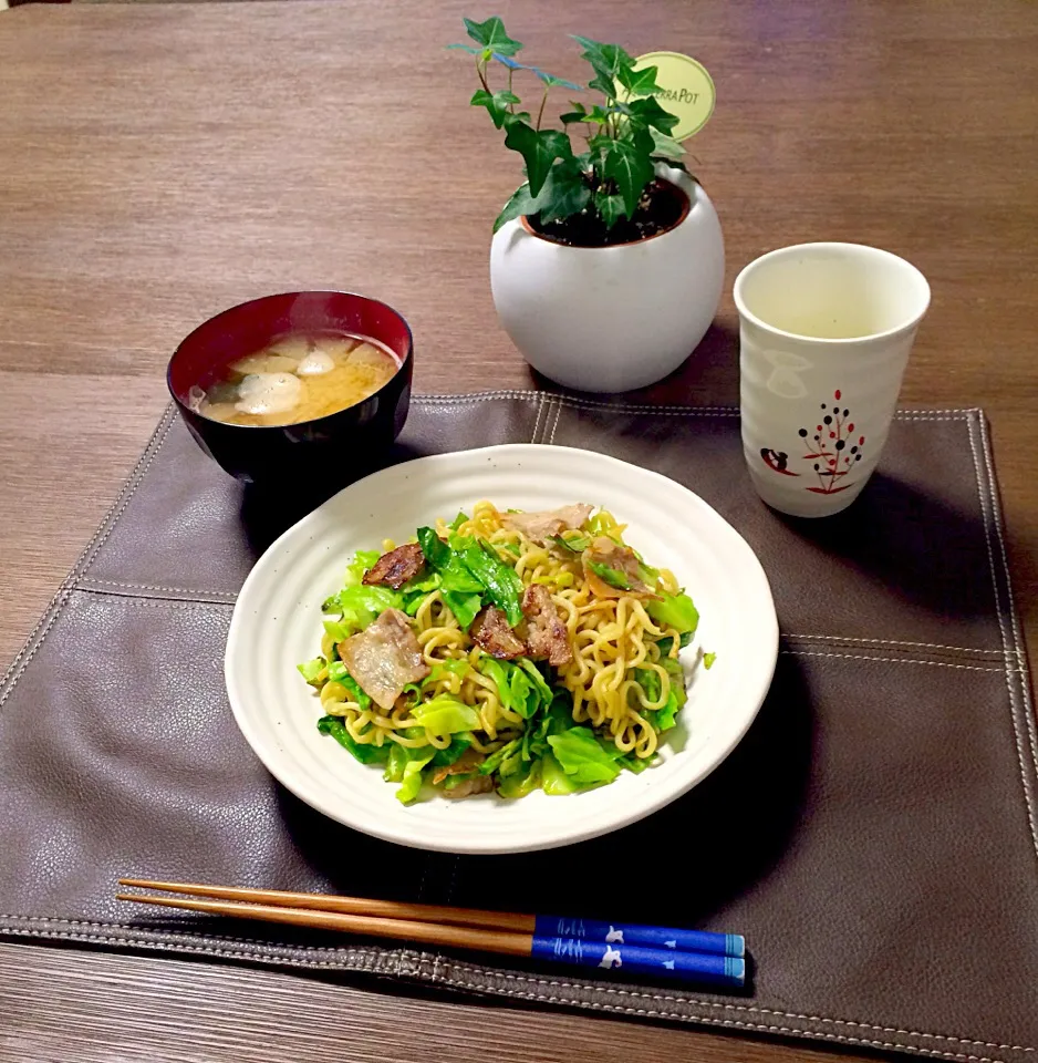 Snapdishの料理写真:塩焼きそば、ふのお味噌汁、とうもろこし茶|pentarouさん