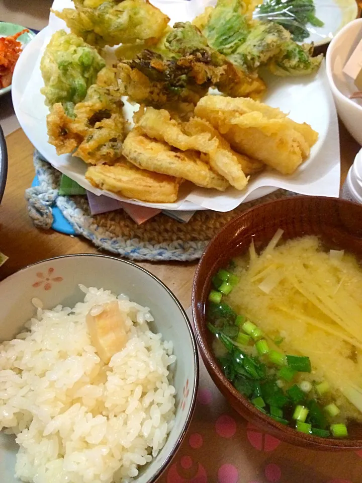 筍ご飯、筍の味噌汁、春野菜と筍の天ぷら|Tomoko  Kawaharaさん