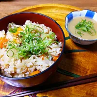 ごろごろ具だくさんの炊き込みご飯☆昆布だし香るワサビあんを添えて☆|松本　江梨圭さん