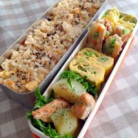 Snapdishの料理写真:お弁当★鮭とジャガイモのバター炒め煮