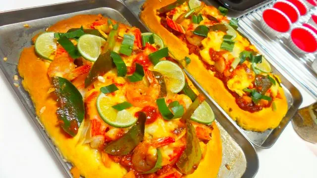 Tom yum kung Pizza|siwanee loonthaさん