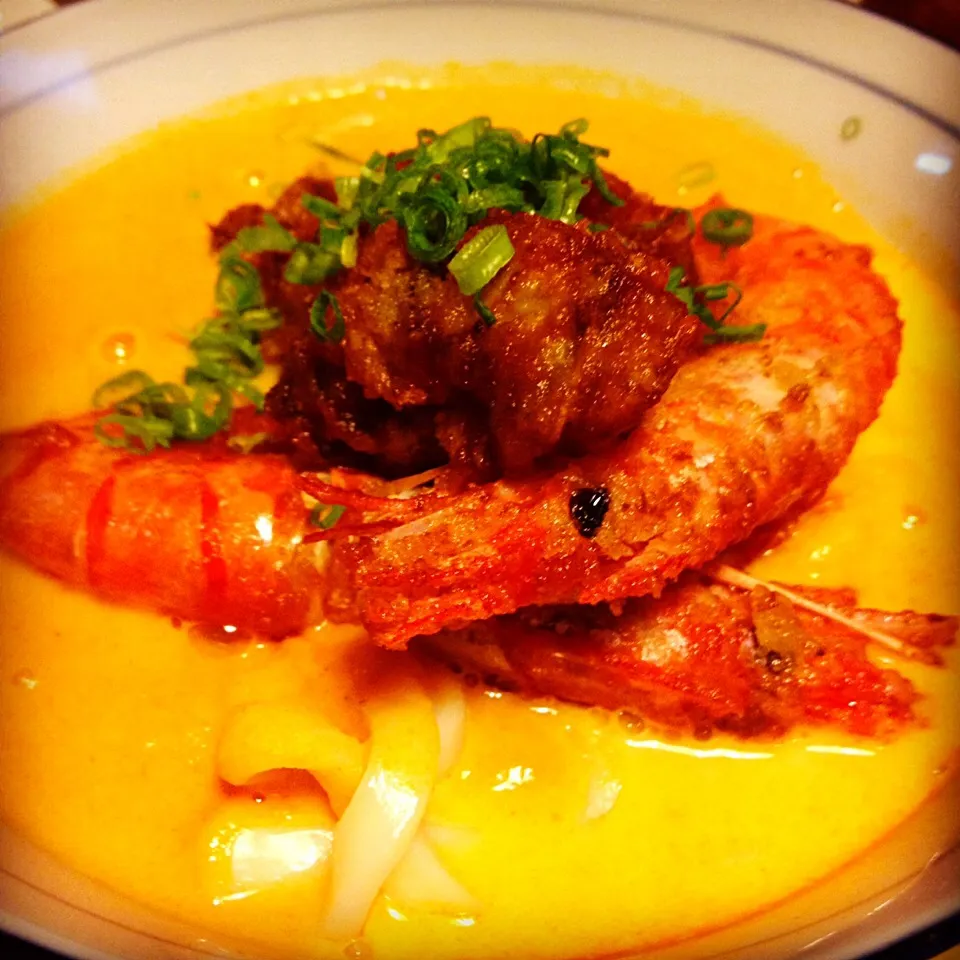 Seafood bisque with Garlic Oysters & Prawns|Emanuel Hayashiさん