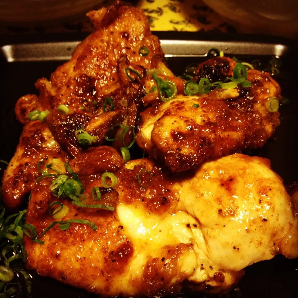 Snapdishの料理写真:Garlic ButterJerk Chicken|Emanuel Hayashiさん