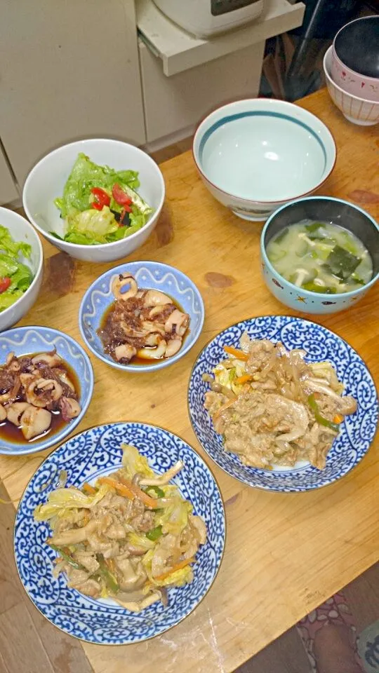 肉野菜炒め
イカの煮付け
チョレギサラダ
ねぎねぎ味噌汁|梨花さん