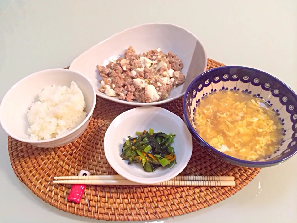 豚ひき肉と豆腐炒め卵スープ晩ご飯|Yuko Kobayashiさん