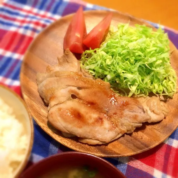 基本のしょうが焼き定食✨|もなかさん