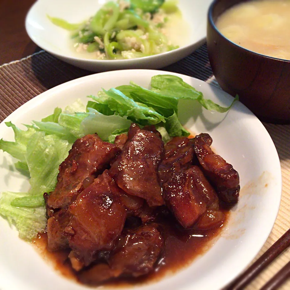 Snapdishの料理写真:豚軟骨 味噌汁 チンゲン菜|さるさん