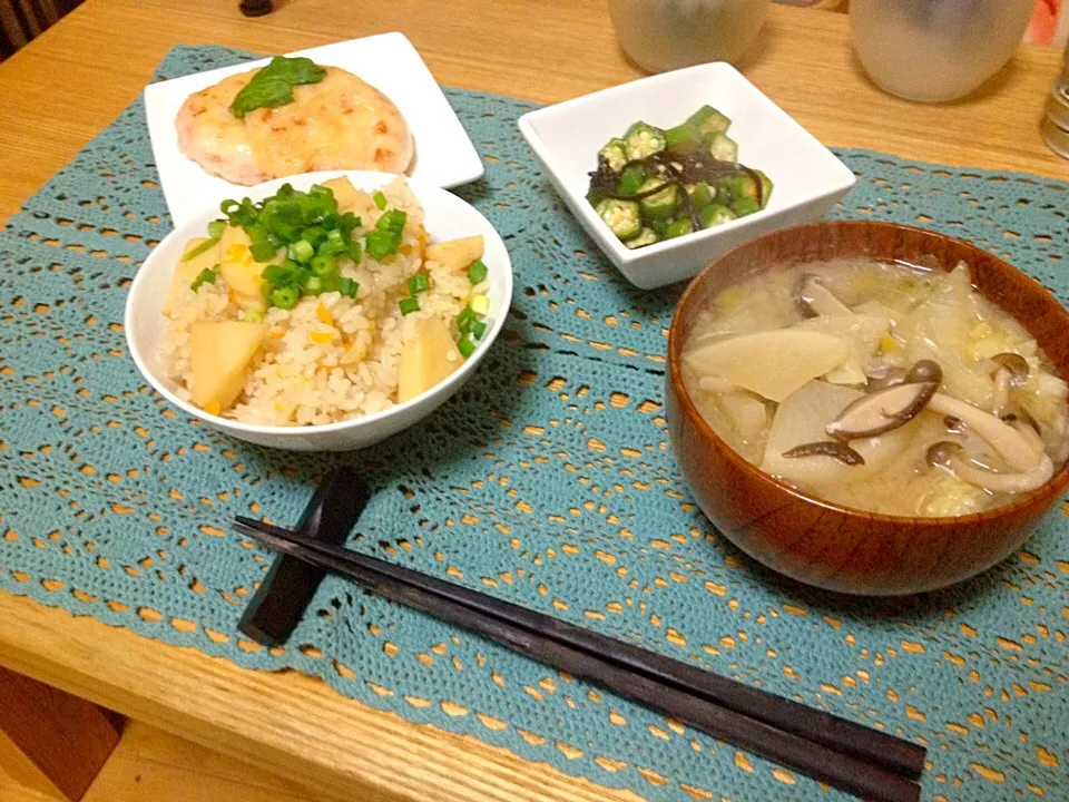 晩ごはん★ハムのもちもち焼き、オクラの塩昆布和え、筍ごはん、みそ汁|ハルさん