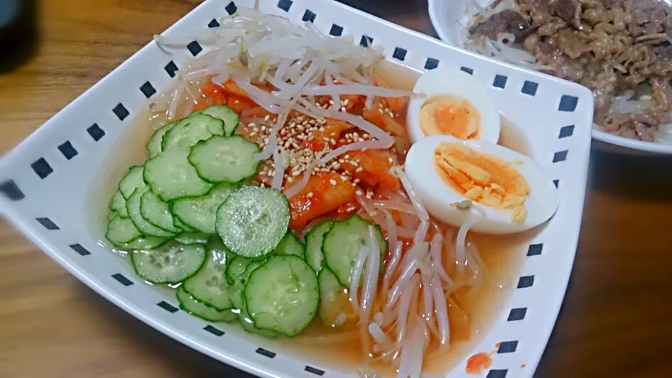 ぴょんぴょん舎の冷麺とプルコギッ|みんさん