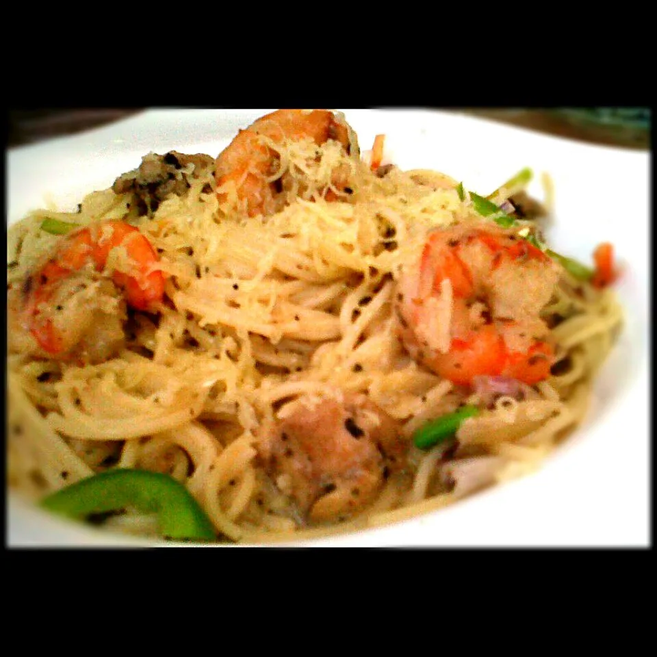 Jerk chicken and shrimp coconut cream sauce pasta|Melissa Dukharanさん