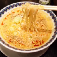 Snapdishの料理写真:白ごま坦々麺|くそじじいさん