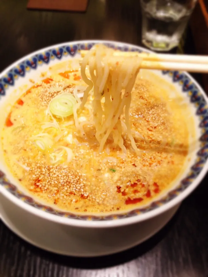 白ごま坦々麺|くそじじいさん