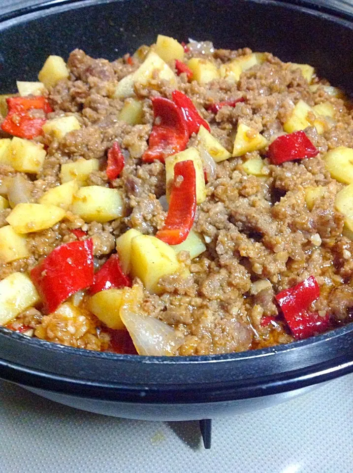 Snapdishの料理写真:philippine food # ground pork# potato# red bell pepper|Wilma Velasco Sombilla Ikedaさん