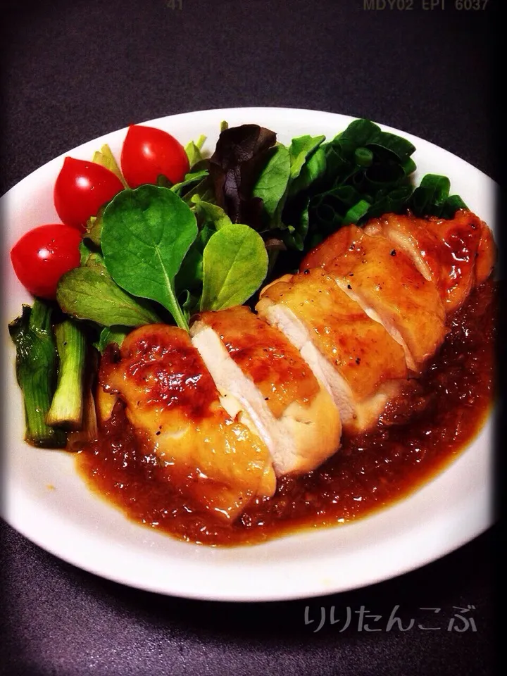 おろしポン酢ソースの鶏の照り焼き🐔|りりたんこぶさん