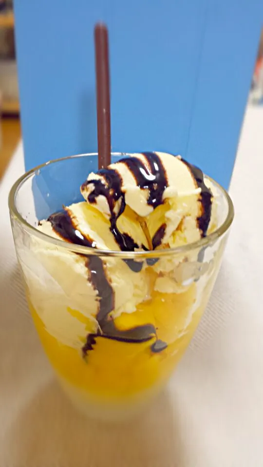 Snapdishの料理写真:mango ice cream ...♥♥♥ まんごあいすくりーむ|joさん