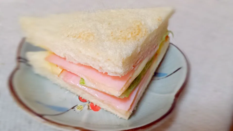 Snapdishの料理写真:Morning breakfast ...ham Cheese Sandwich|joさん