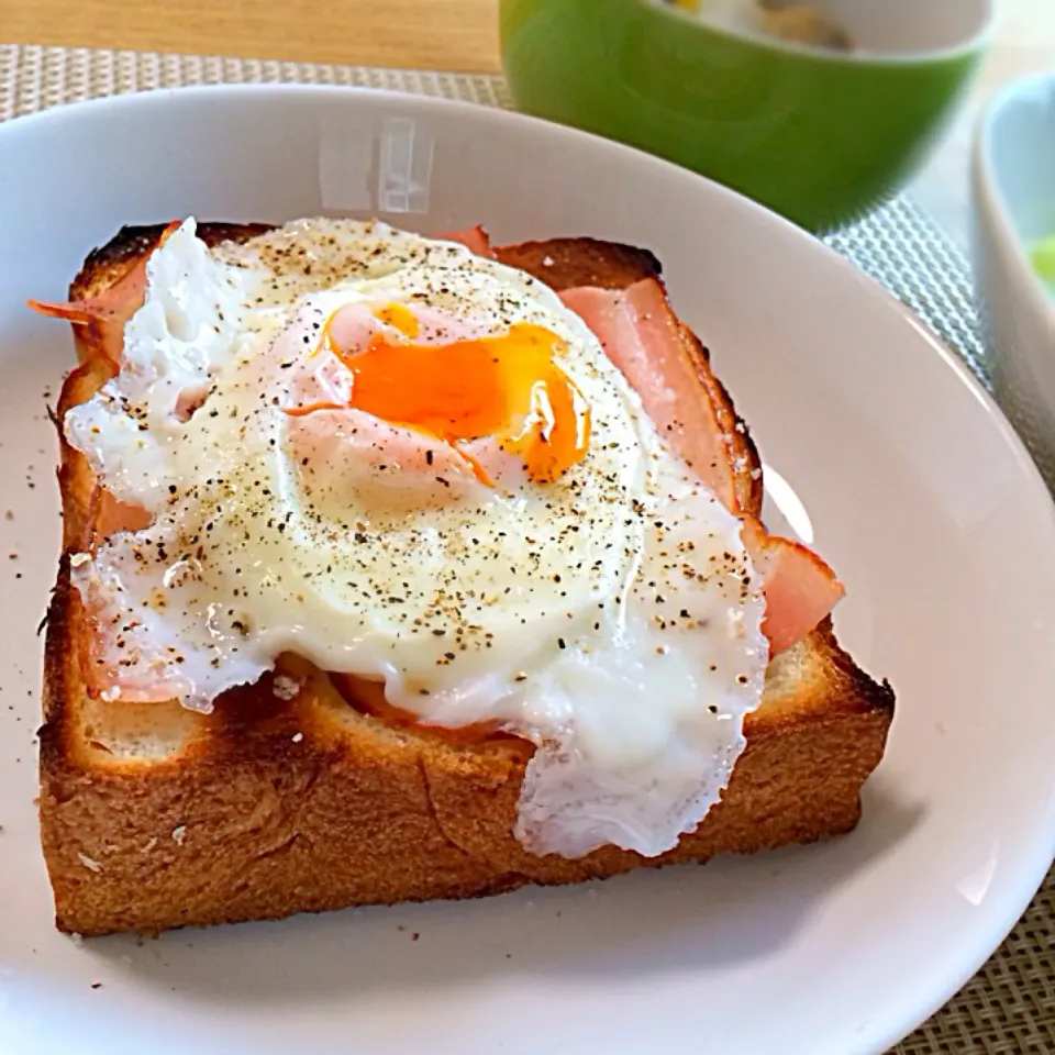 今朝のベーコンエッグパン。美味しかった！|佐々木 達也さん