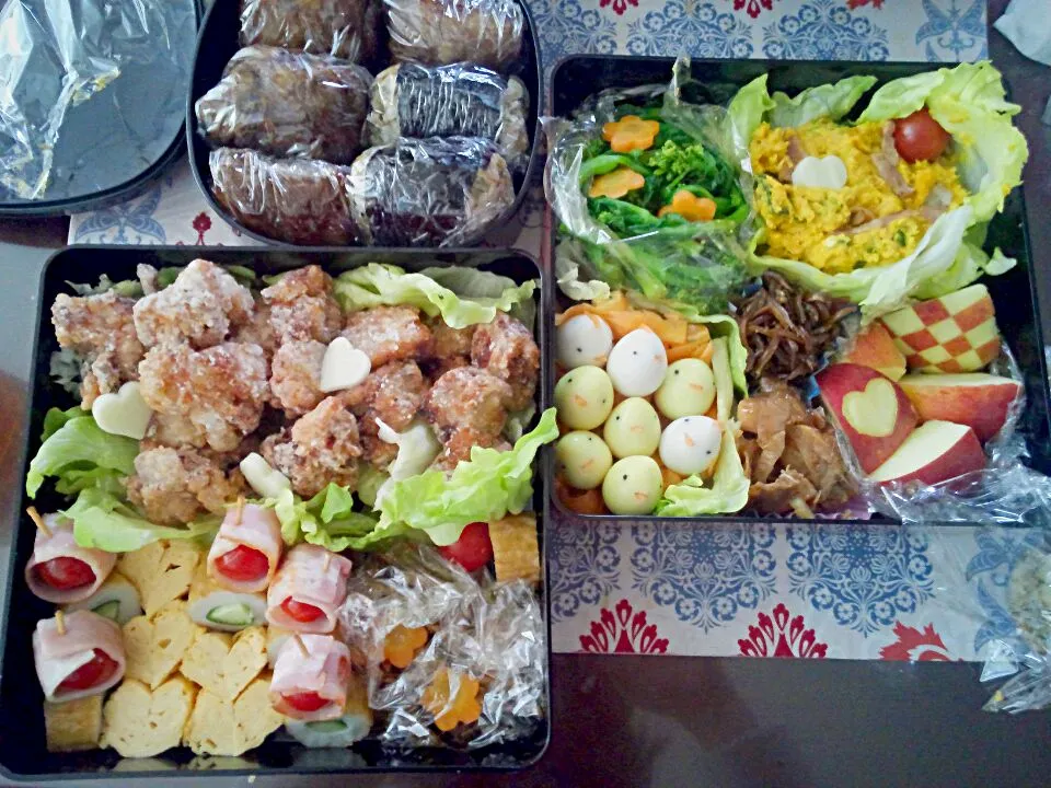 Snapdishの料理写真:お花見弁当2014|Rika Nagumonさん