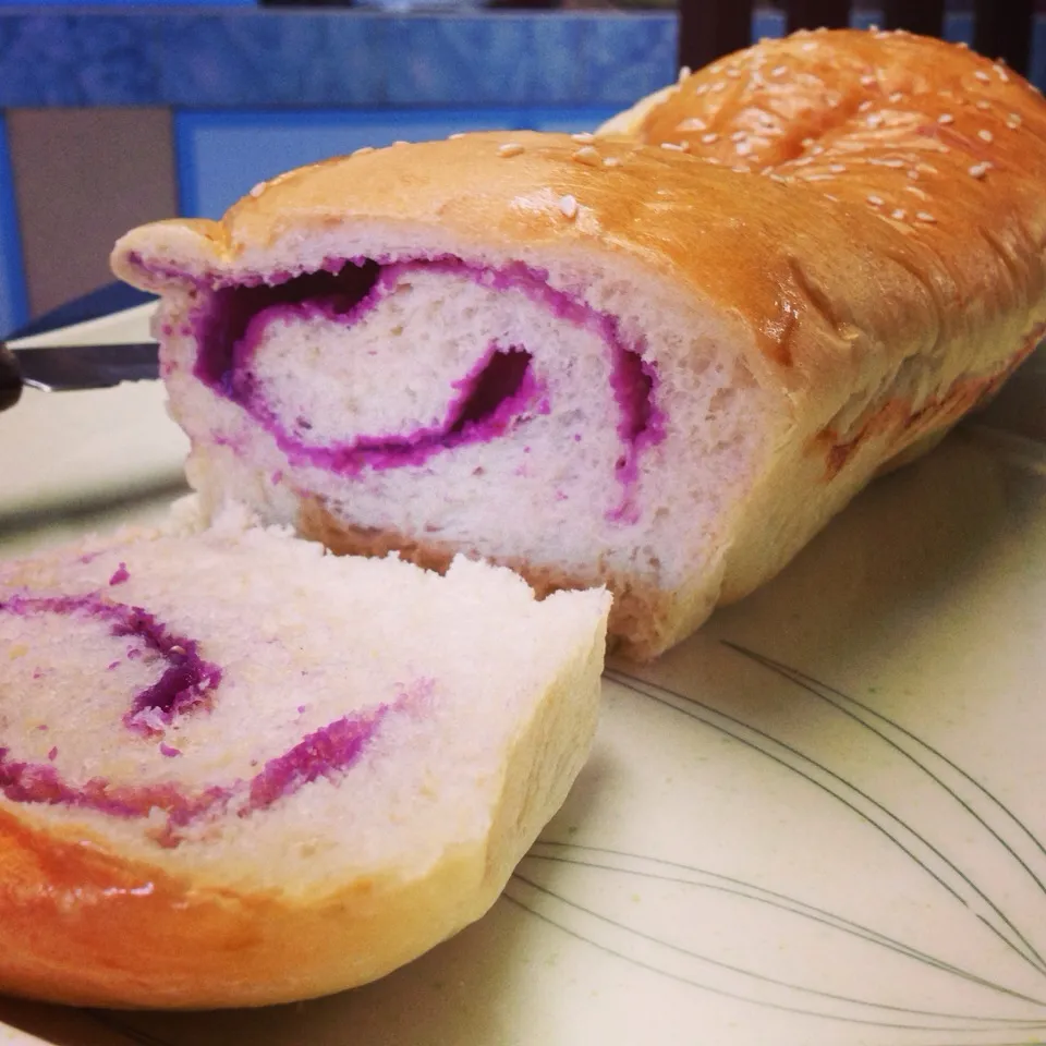 Purple yam loaf!!!|Angelique Maelyn Goさん