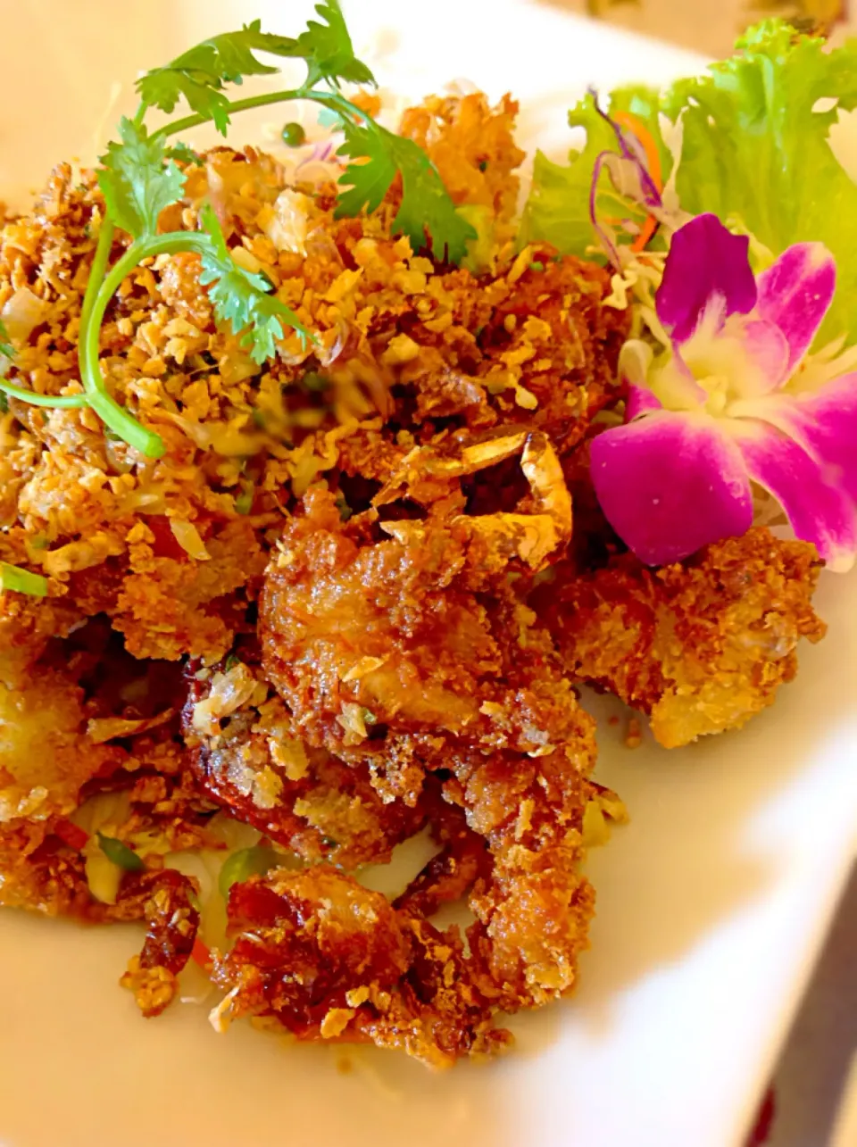 Soft shell crab fried with crispy garlic😘|🍃aeyafternoon🌾さん