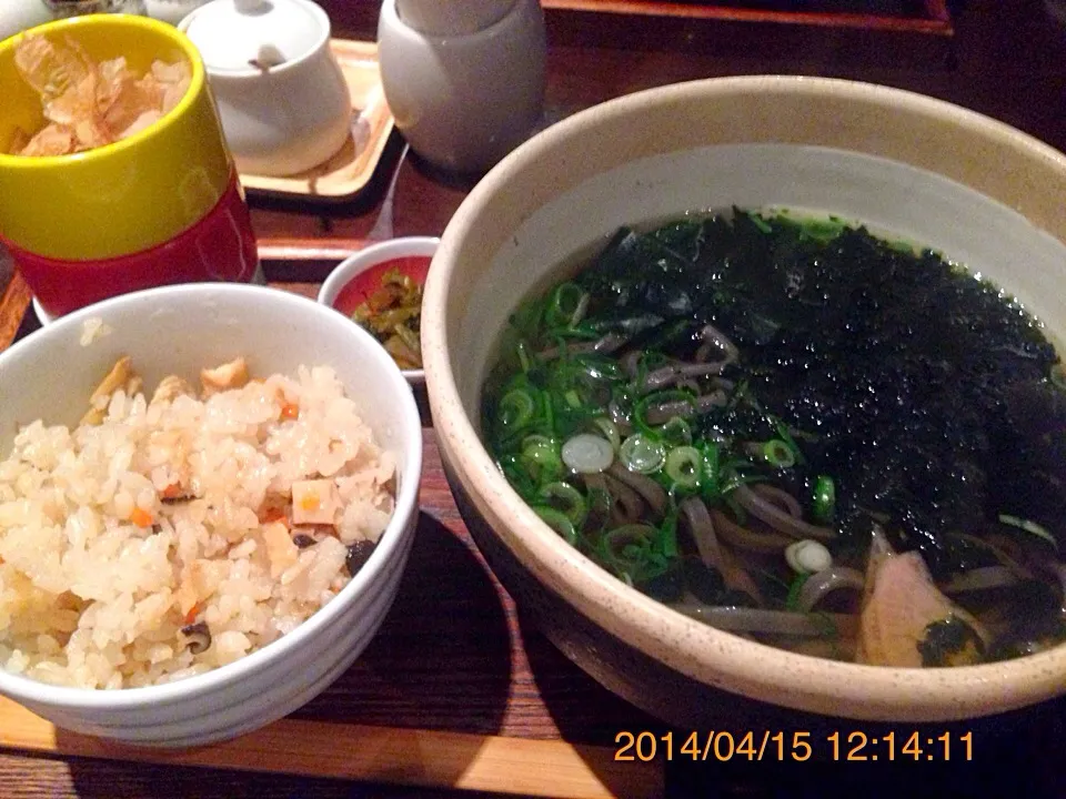 春花の『あおさ黒うどんとアサリ御飯』|コージ💫さん