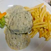 beef steak with garlic sauce|Gungde Swastikaさん