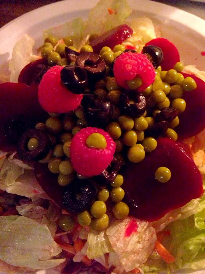 Beet-Pea Salad with Raspberry|Sinjin Tigerさん