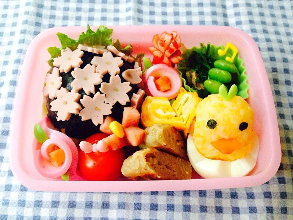 ひよこちゃんのお花見弁当|tomapiさん