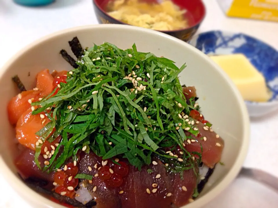 海鮮丼|はなびさなさん