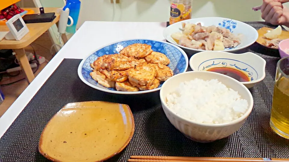 ジャガイモと豚肉の塩茹で
豆腐と鶏肉のつくね
照り焼きソース|wolfさん