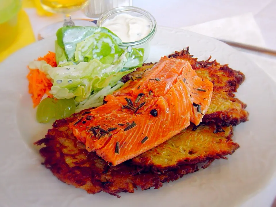 Potato fritters with salmon|Fujiko Toyohashiさん