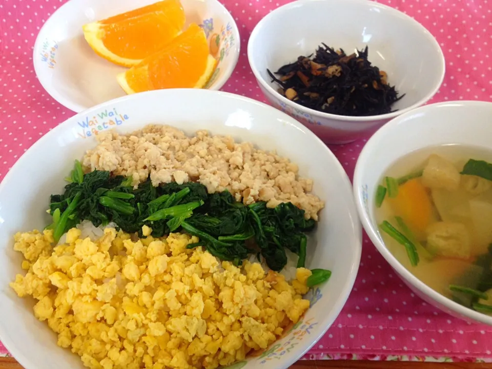 給食は三食丼 ^ ^|yukio58さん